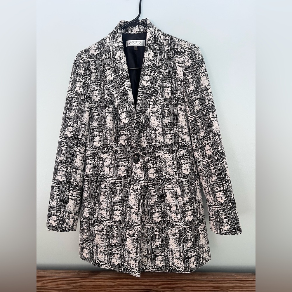 Kasper Black and White Women's Blazer